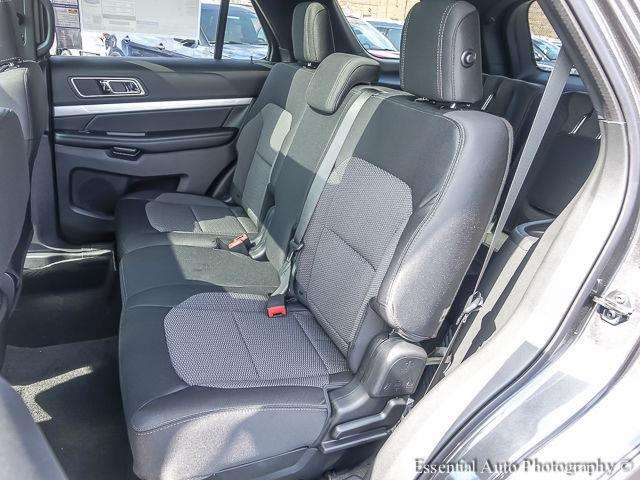 2017 Ford Explorer XLT 4dr SUV